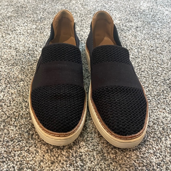 Ugg Sammy sneaker women’s size 7.5 - Picture 2 of 6